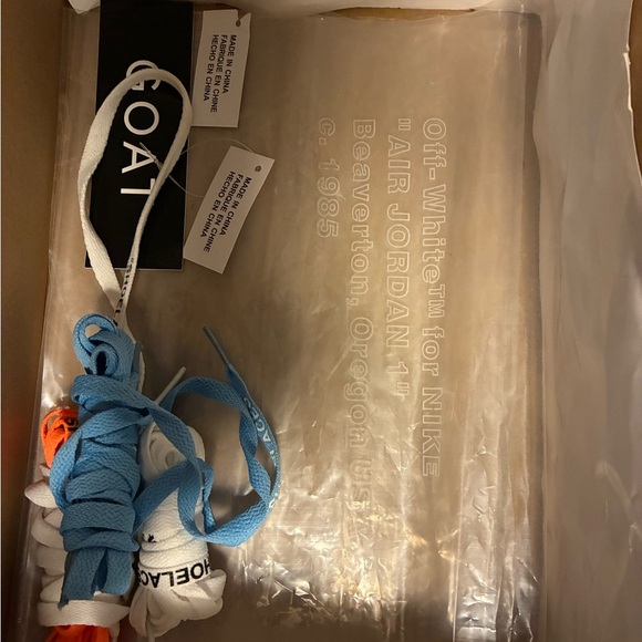 Off-White Unc Jordan 1s - Picture 2 of 7